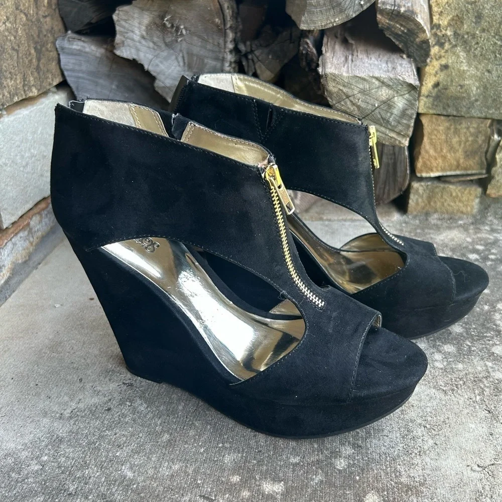 Carlos by Carlos Santana Brynn Black platform wedge sandal w/back zip Sz-10.  P‎